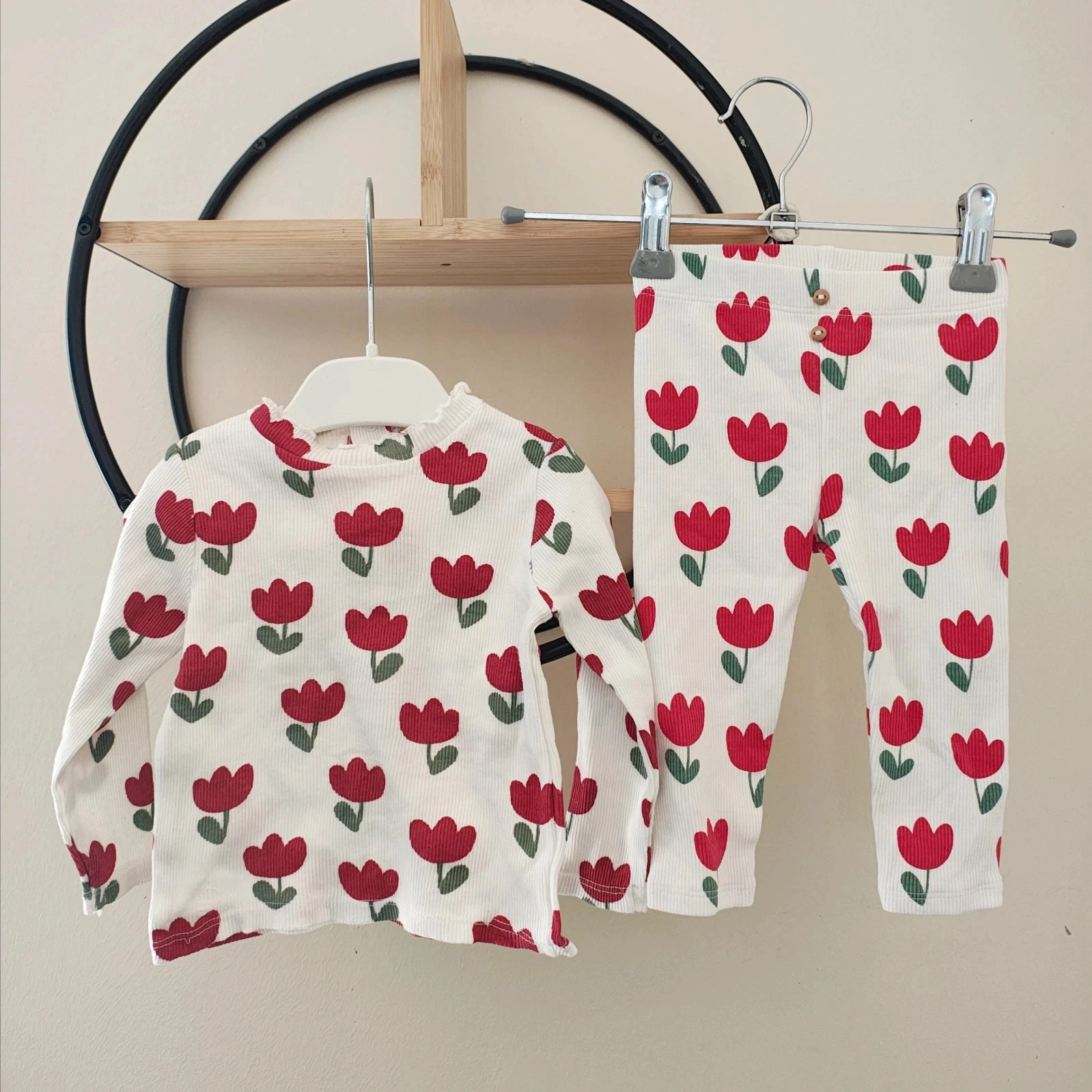 9 mois ensemble côtelé Kiabi Teeshirt et legging